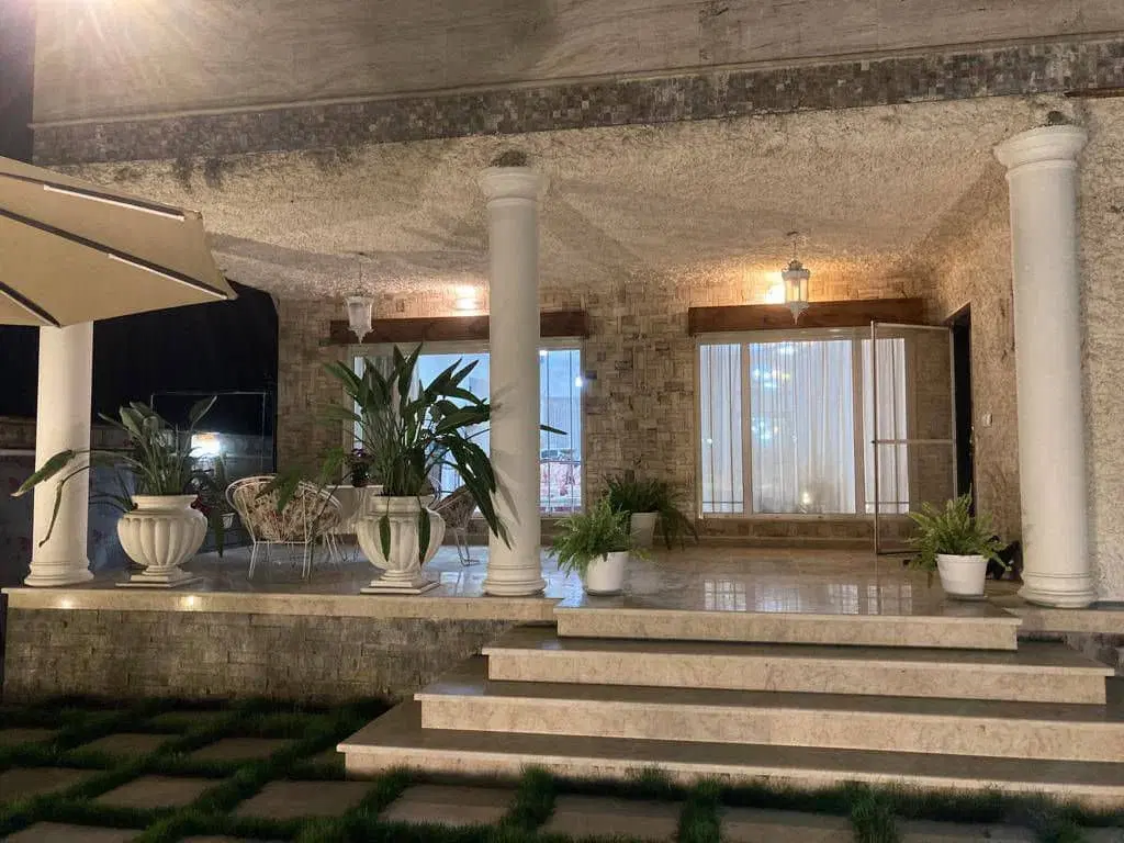 اقدسیه / ۲۱۱ متر / ۳ خوابه/ فول امکانت/ شیک