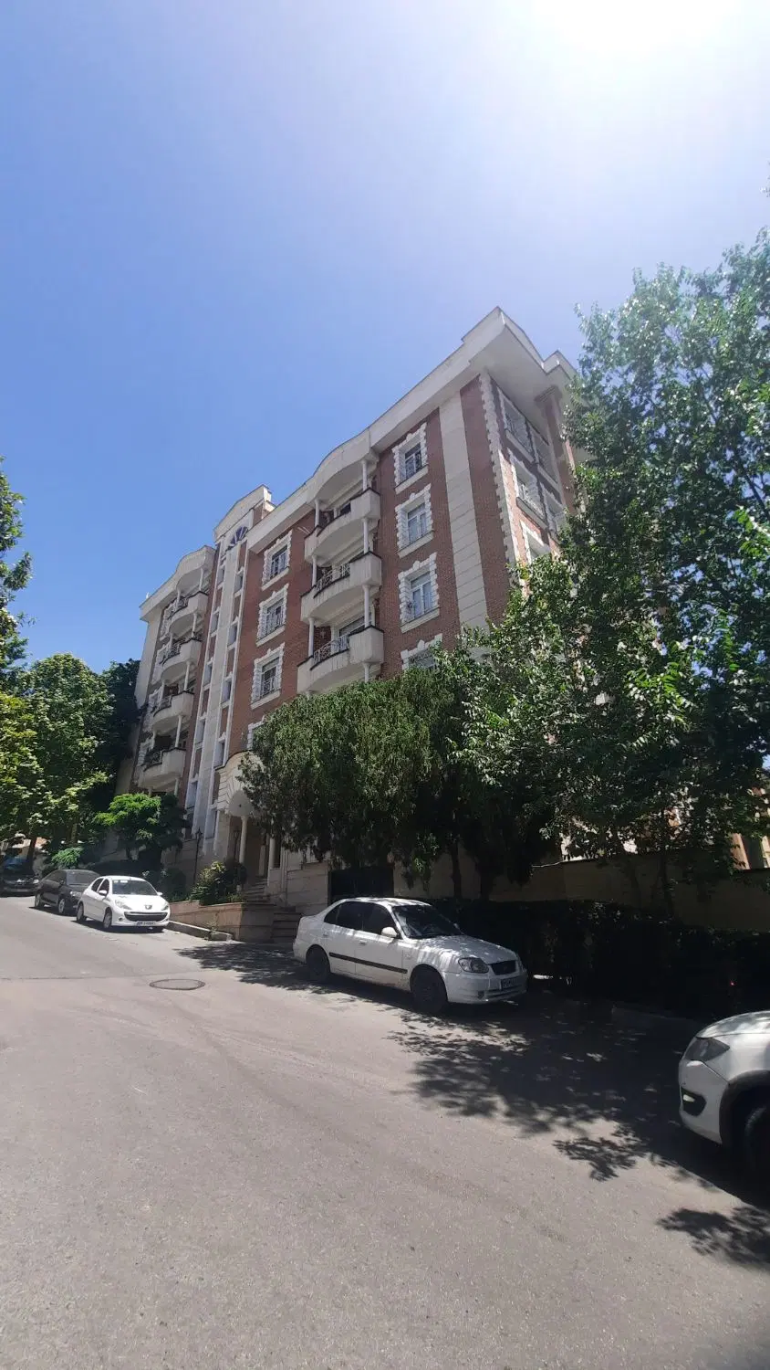 کامرانیه شمالی فول ۱۸۵متر ویو کوهستان